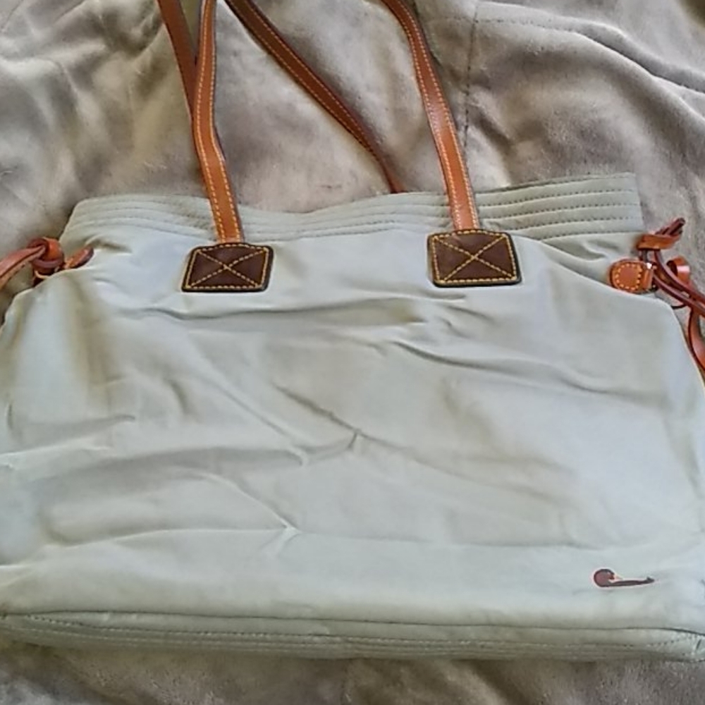 Dooney & Bourke purse